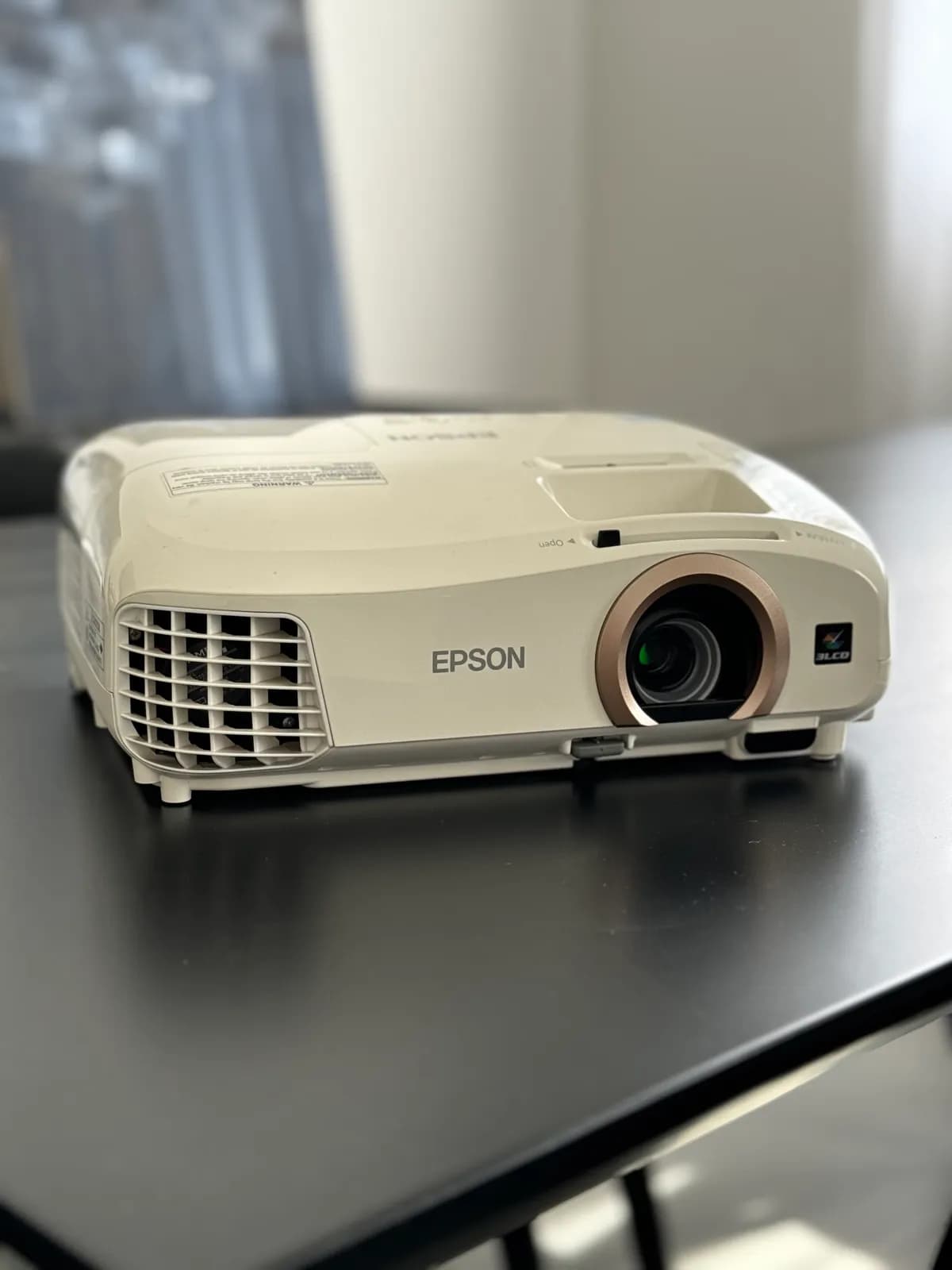 Projetor de Cinema FullHD Epson 2030